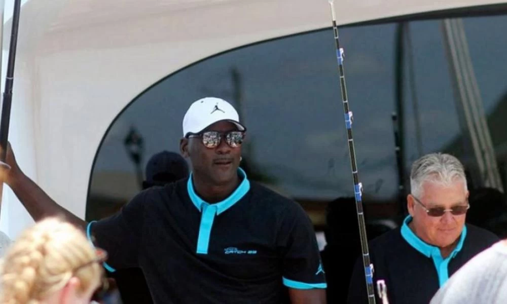 Ο Μάικλ Τζόρνταν έβγαλε ψάρι 200 κιλών (βίντεο)